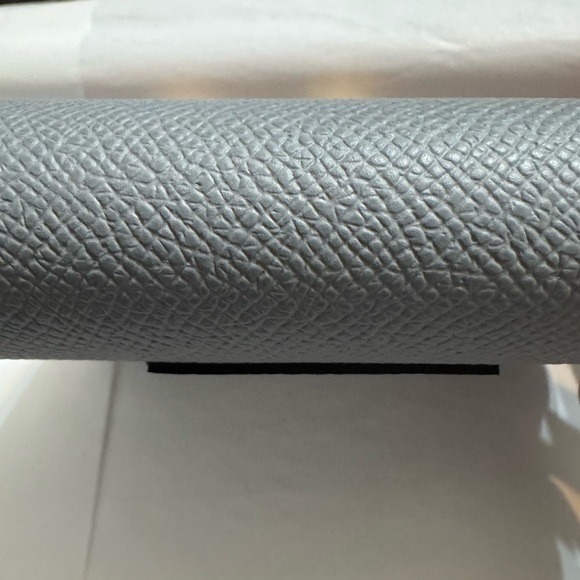 Hermes(GRIS PATINA) Constance Slim wallet/clutch/crossbody
NWT’s
NEW IN BOX
314 - Picture 8 of 10